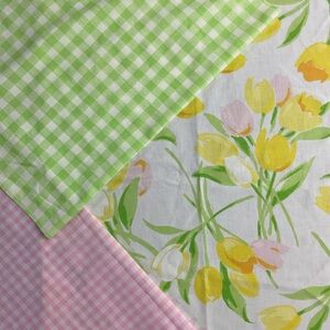 Vintage & reclaimed Vtg gingham tulip floral small fabric pack of 3